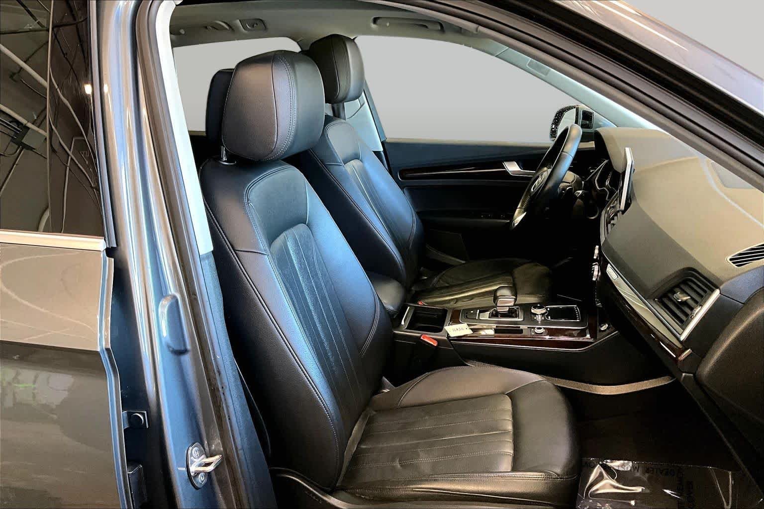 Used 2018 Monsoon Gray Metallic Audi Premium Plus image 9