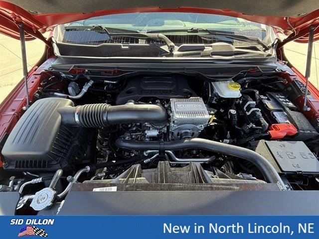 New 2026 Molten Red Pearl-Coat Exterior Paint RAM Laramie image 6