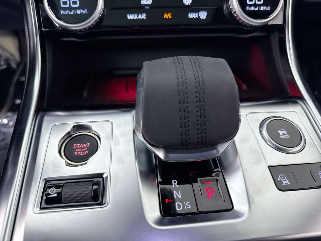 2024 Jaguar XF R-Dynamic SE - Photo 18