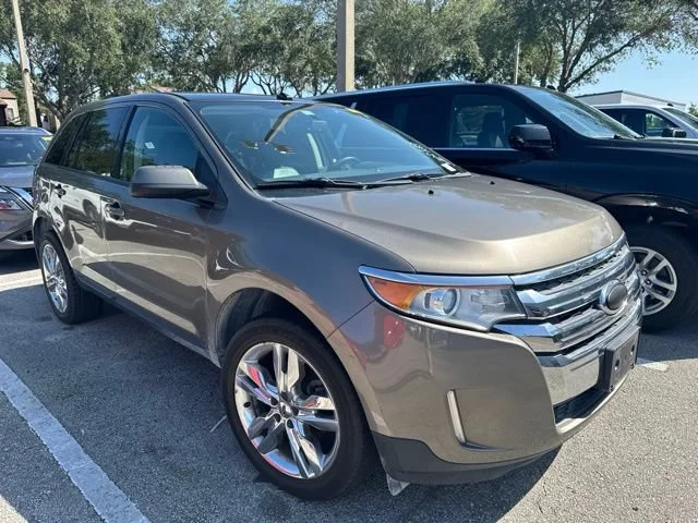 Used 2013 Black Ford SEL image 3