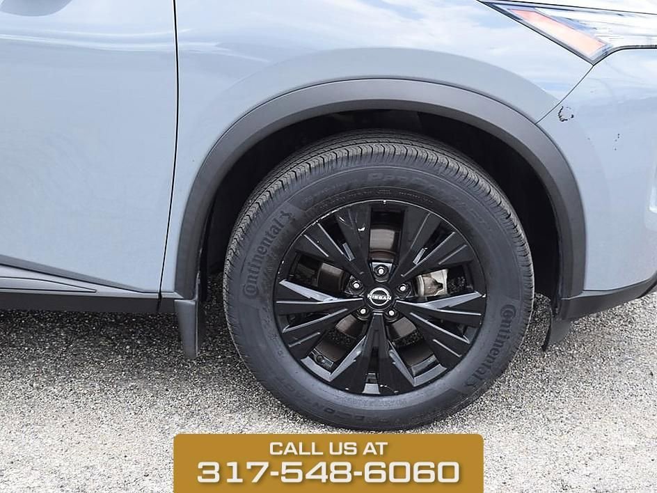 Used 2023 Boulder Gray Pear Nissan SV image 9
