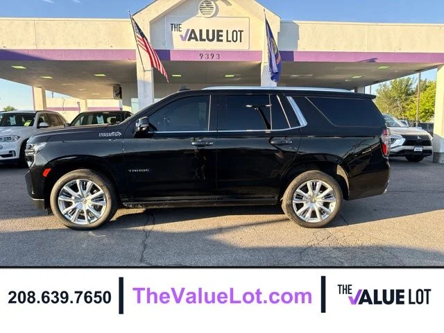Used 2021  Chevrolet High Country image 1