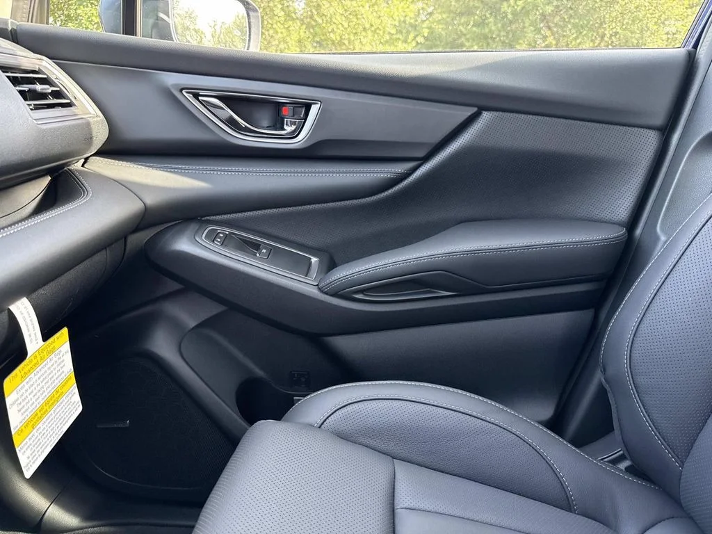 New 2026 SAPPHIRE BLUE PEARL Subaru Limited 7-Passenger image 29
