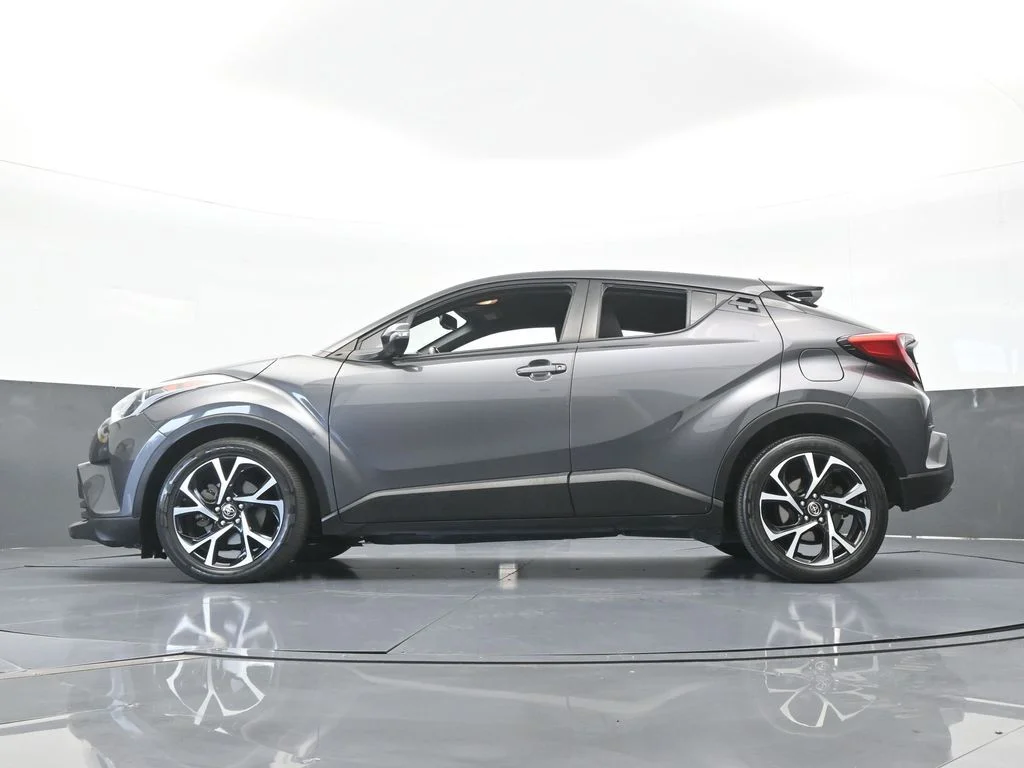 Used 2019 Magnetic Gray Metallic Toyota XLE image 48