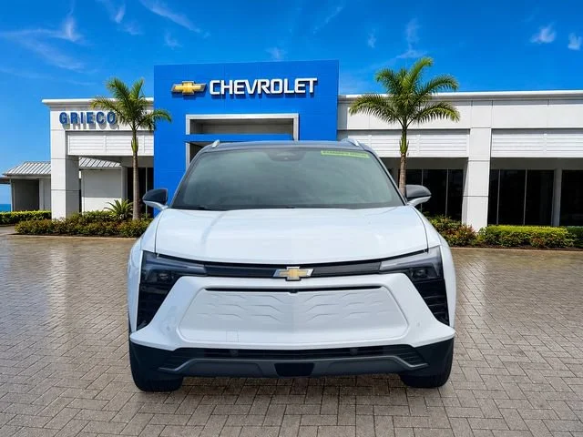 New 2026 Summit White Chevrolet LT image 2