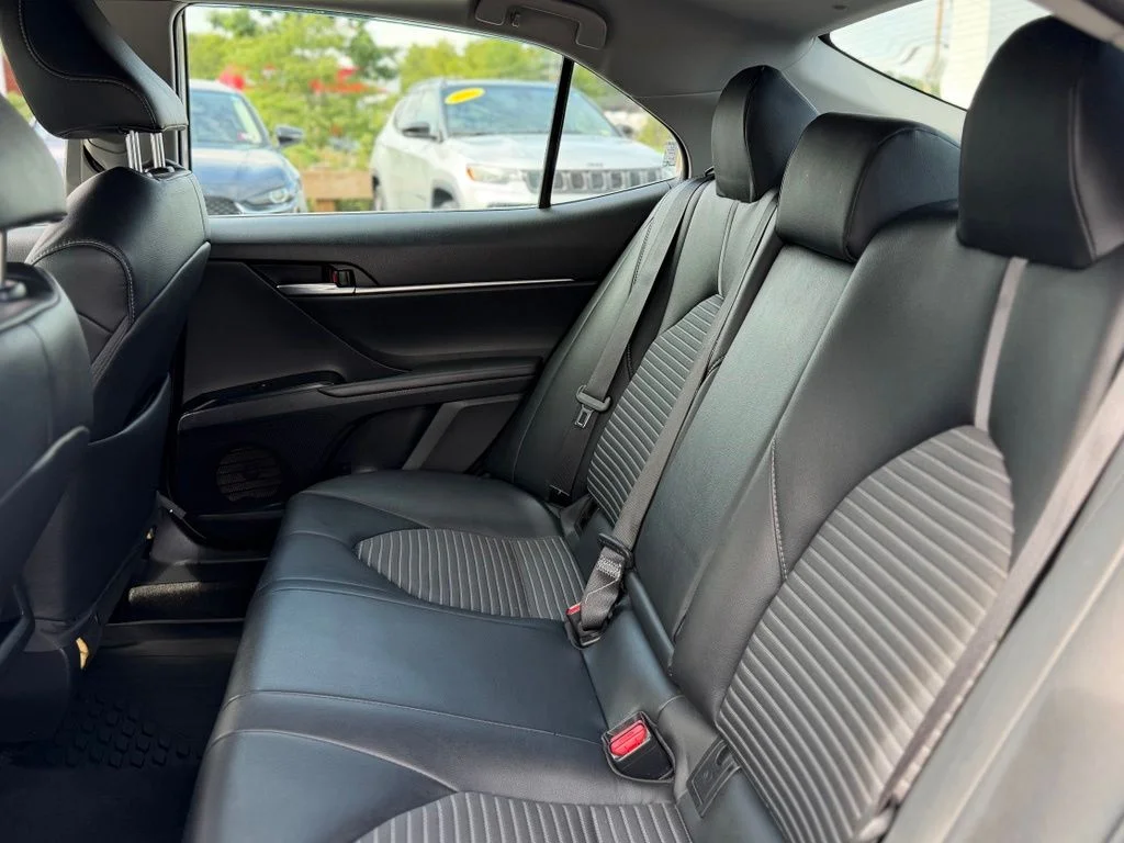 Used 2018 Gray Toyota SE image 6