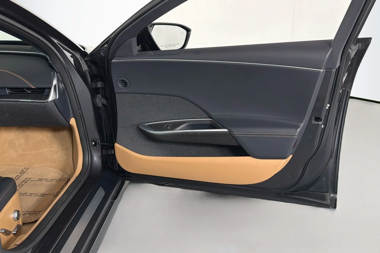 Used 2025 GRAY Lucid Touring image 23