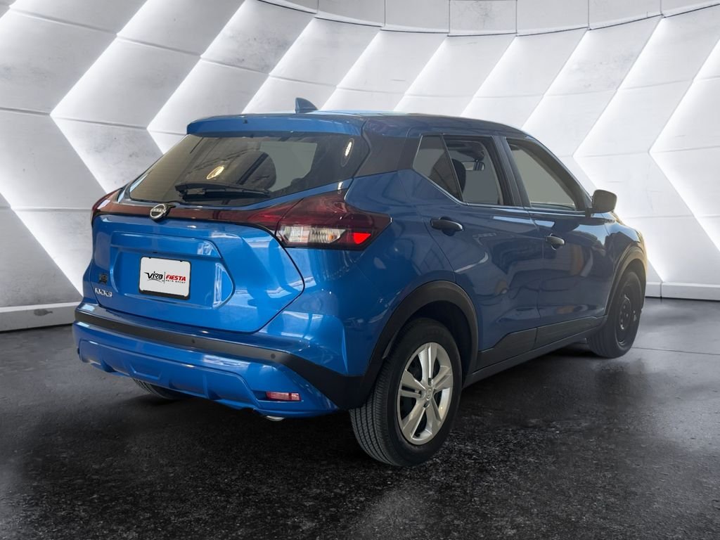 Used 2025 Blue Nissan S image 3