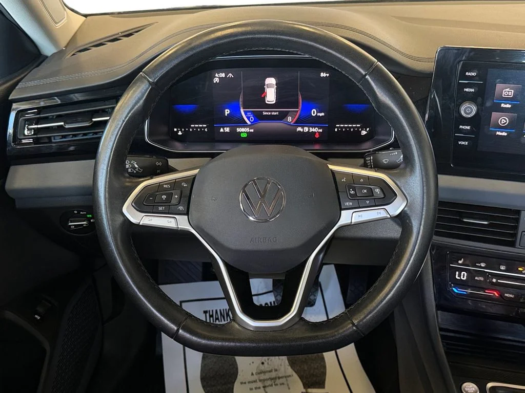 Used 2025 Gray Volkswagen 1.5T SE image 18