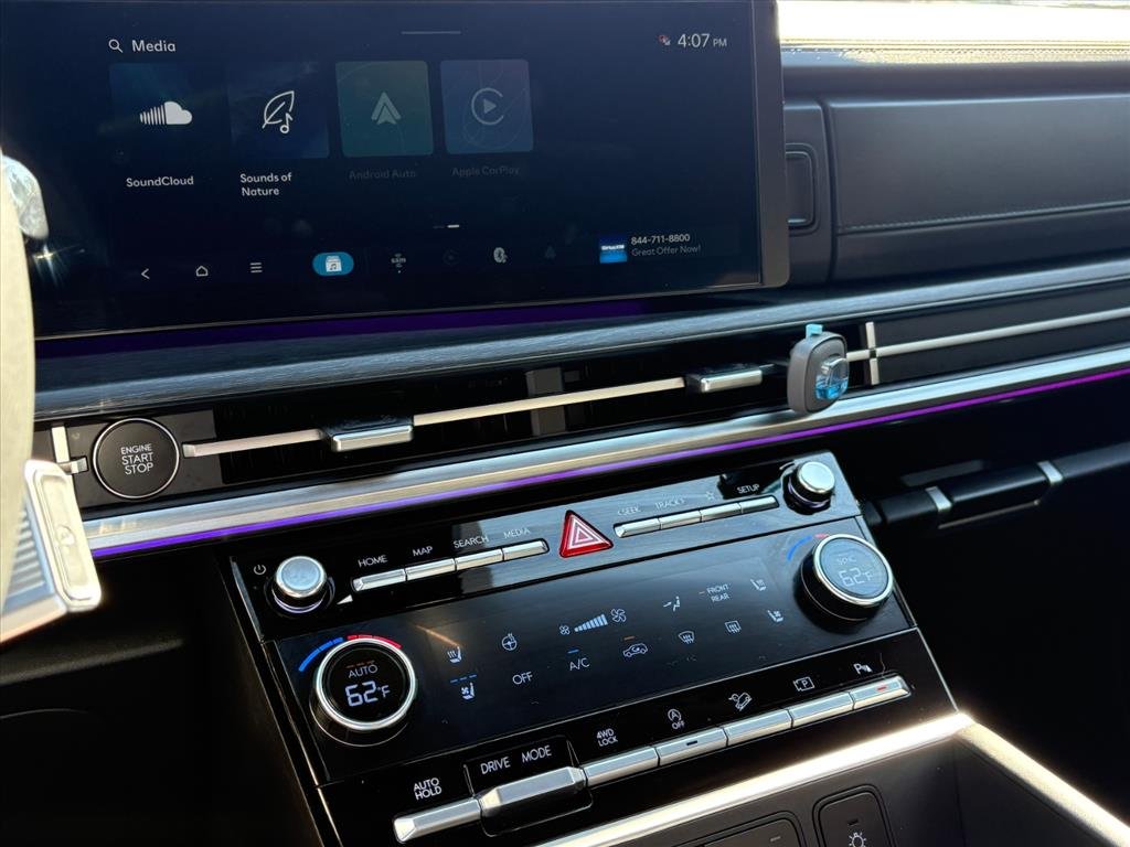 2025 Hyundai Santa Fe Limited - Photo 12