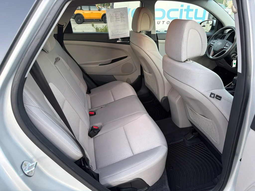 Used 2018 Silver Hyundai SEL image 18