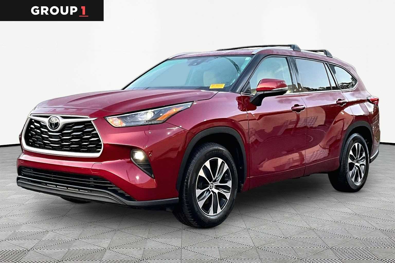 Pre-Owned 2022 Toyota Highlander XLE FWD in Pensacola #NS540619