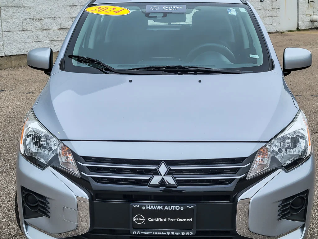 Used 2024 Silver Mitsubishi ES image 4