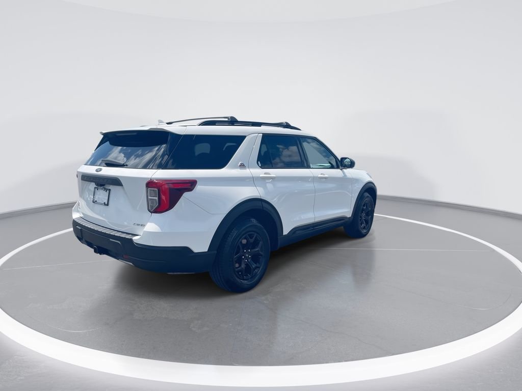 Used 2022 White Ford Timberline image 8
