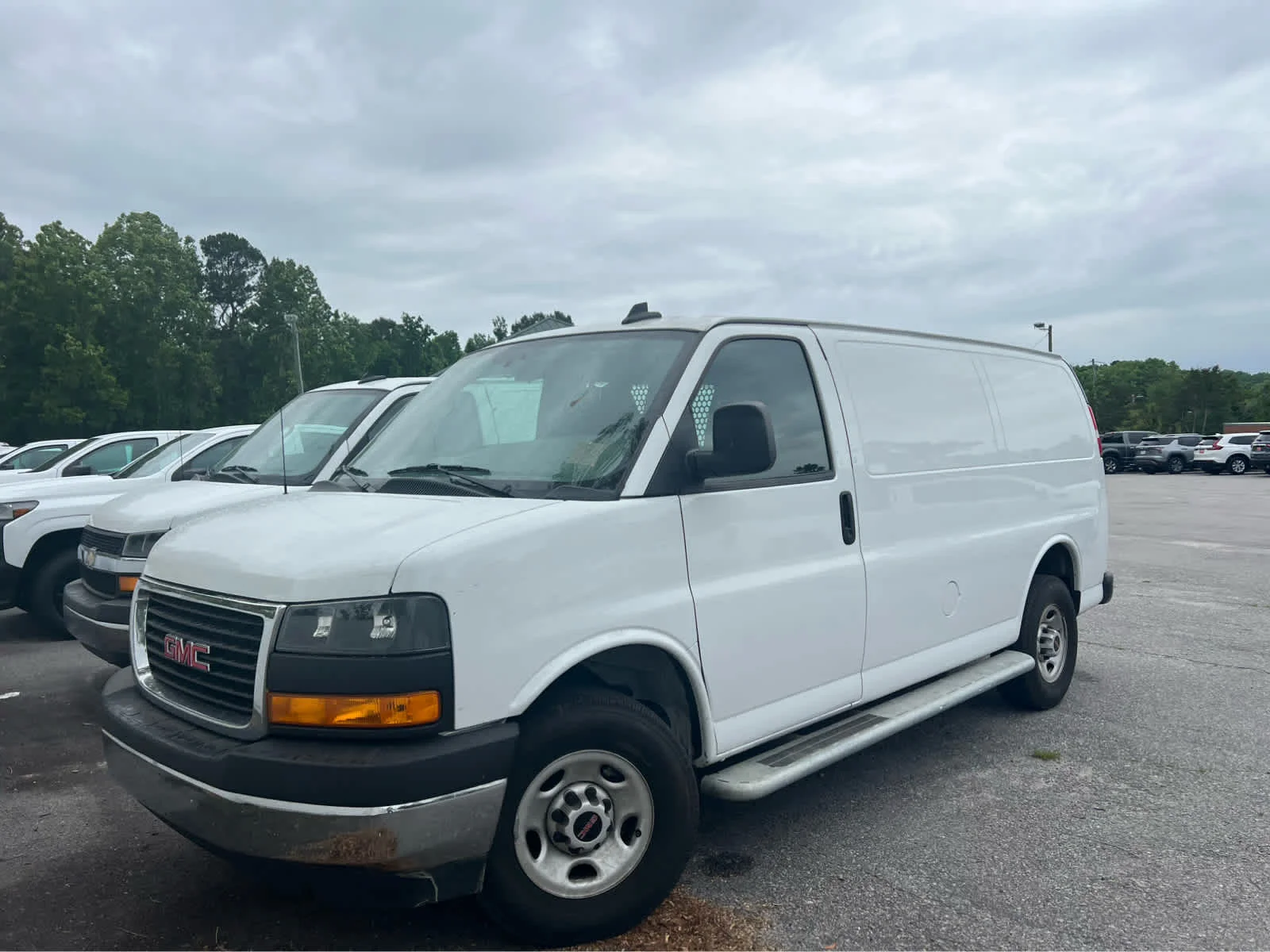 2024 GMC Savana 2500's photo