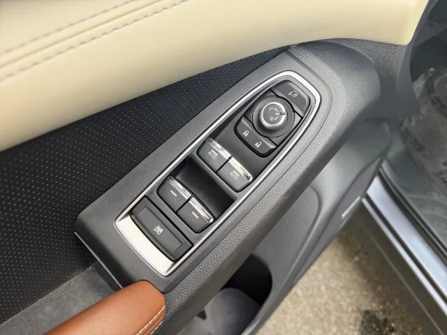 Used 2022 Gray Subaru Touring image 31