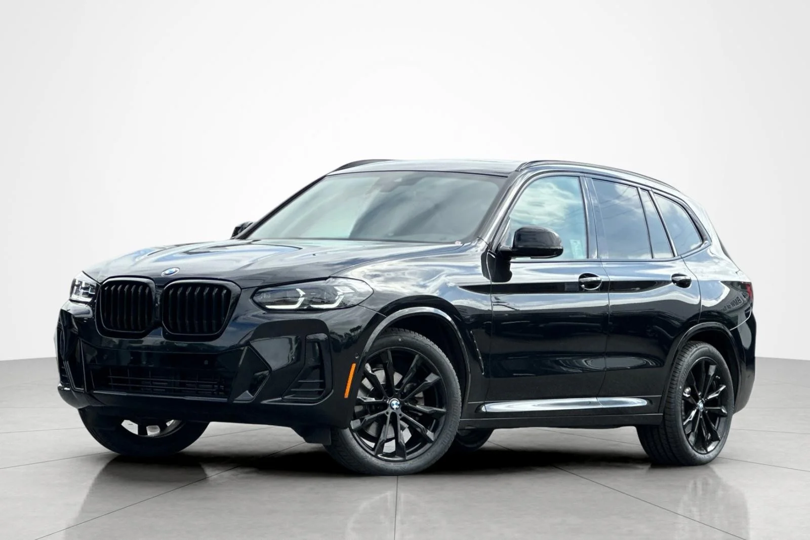 2023 BMW X3 sDrive30i's photo