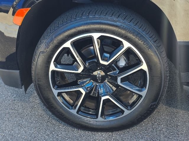 Used 2022 Black Chevrolet RST image 11