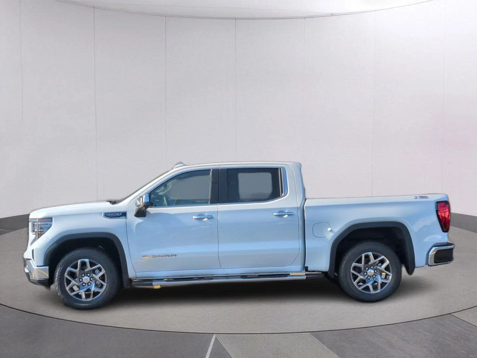 New 2026 Glacier White Tricoat GMC SLT image 2
