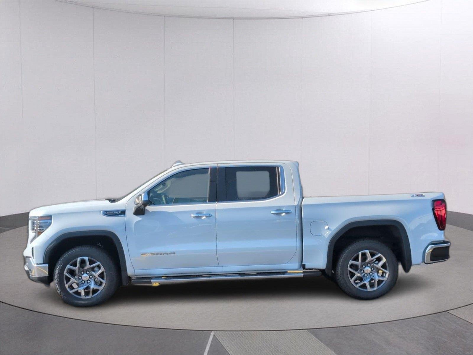 New 2026 Glacier White Tricoat GMC SLT image 2