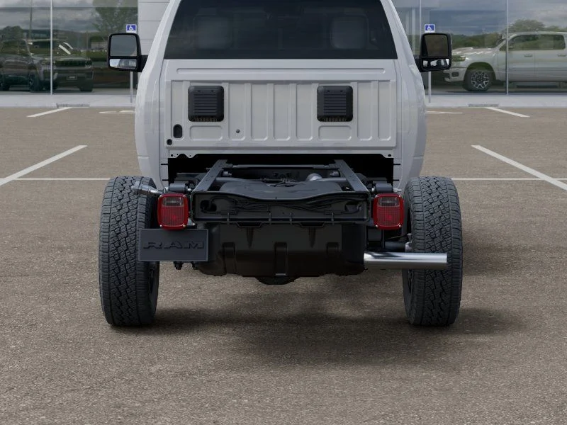 2025 RAM 3500 Chassis Tradesman - Photo 13