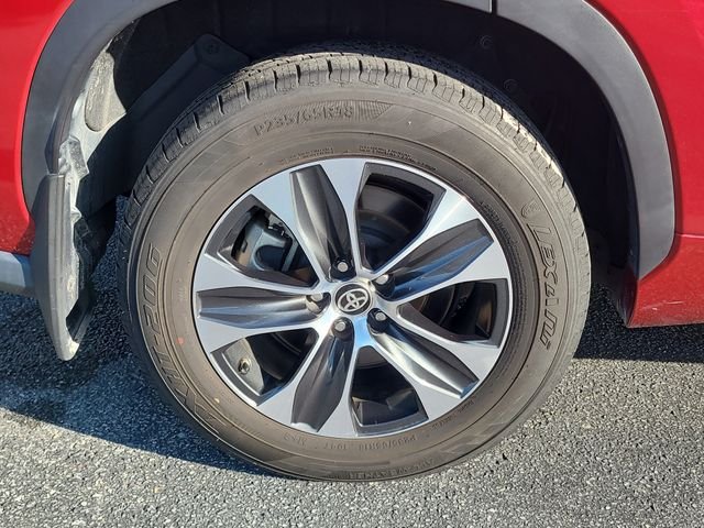 Used 2020 Red Toyota XLE image 7