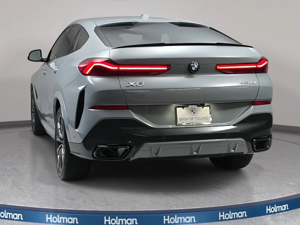 Used 2026 Brooklyn Grey Metallic BMW xDrive40i image 4