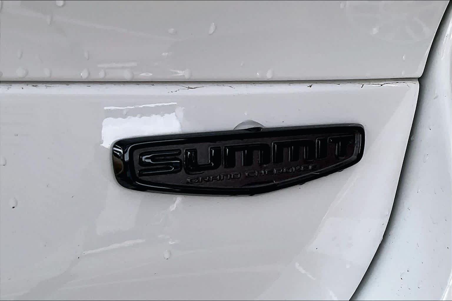 Used 2025 Bright White Clearcoat Jeep Summit Reserve image 10