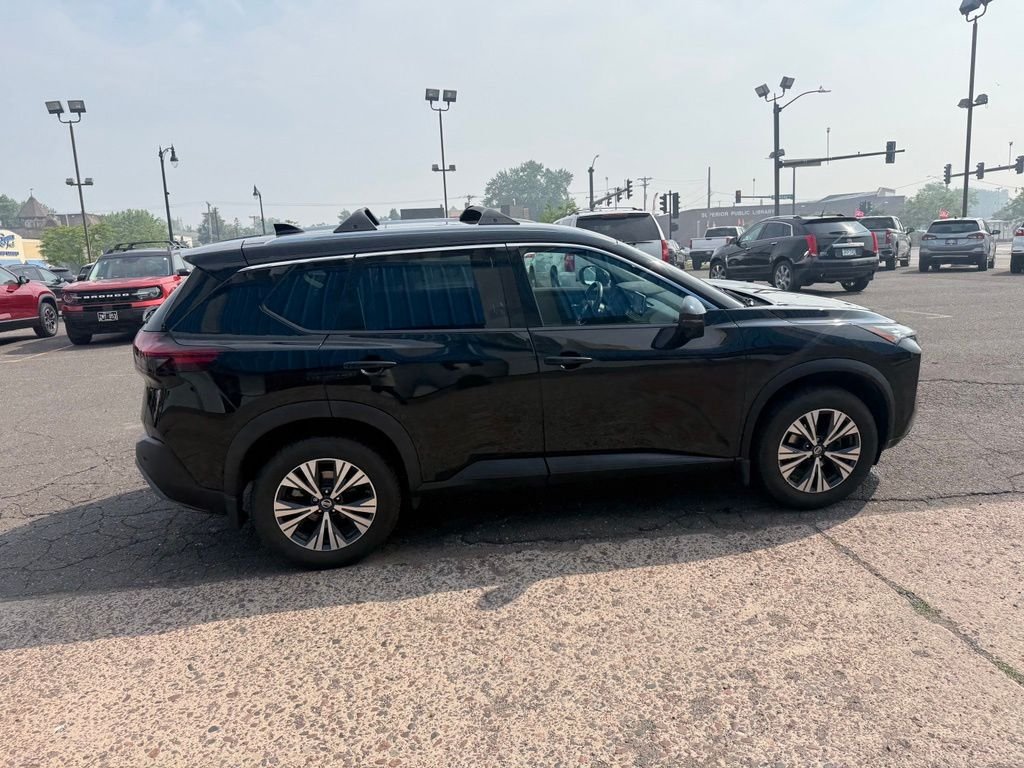 2021 Nissan Rogue SV - Photo 9