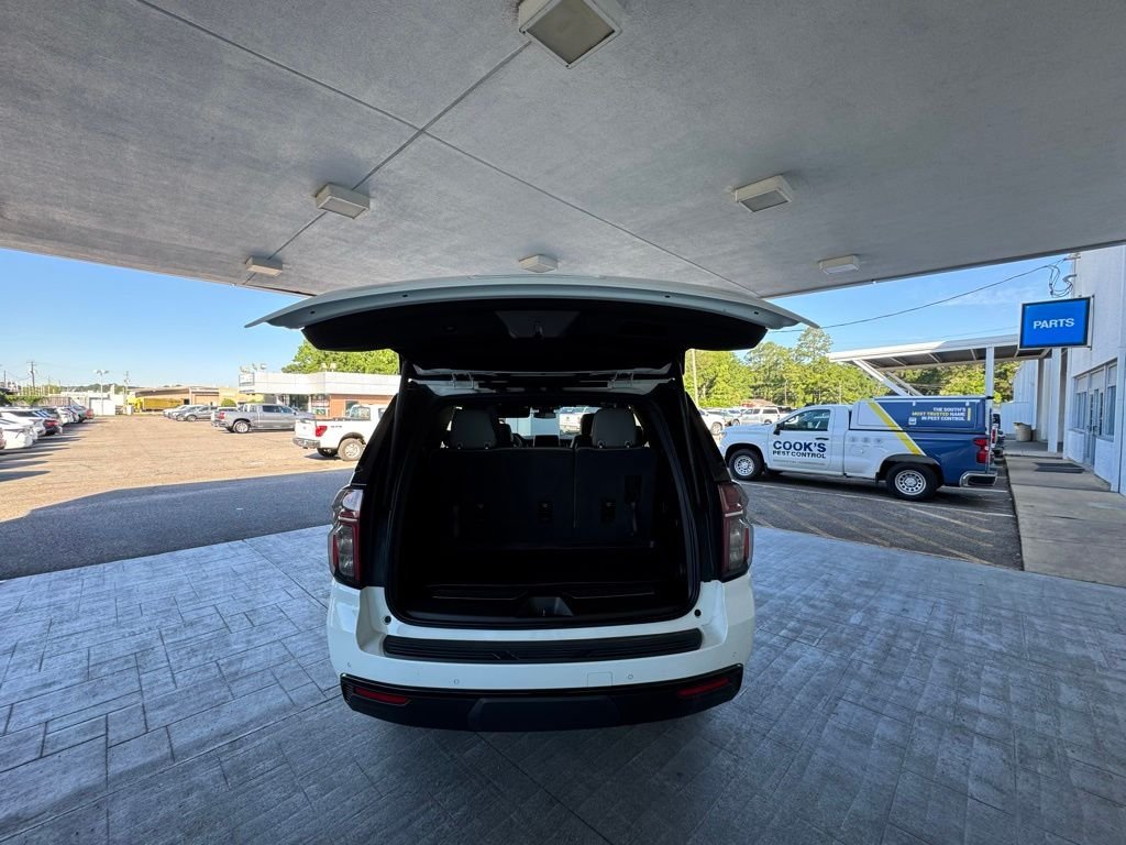 Used 2023 White Chevrolet Z71 image 9