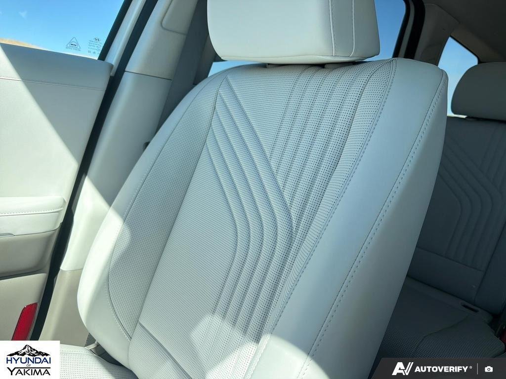 New 2026 Creamy White Pearl Hyundai SEL 8P image 20