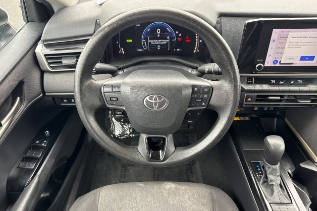 Used 2025 White Toyota LE image 16
