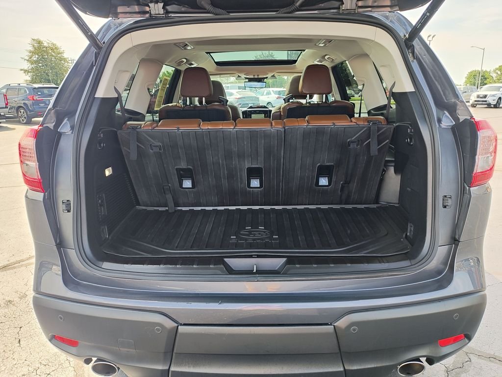 Used 2025 Gray Subaru Touring image 9