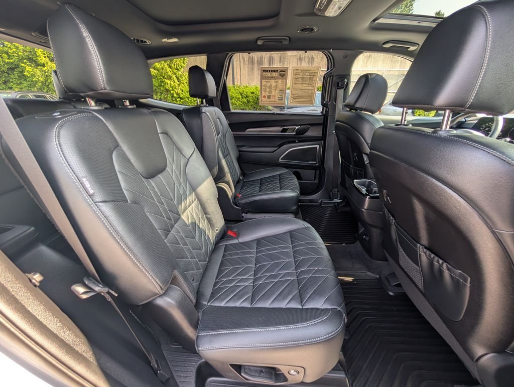 Used 2025 Gray Kia SX X-Line image 31