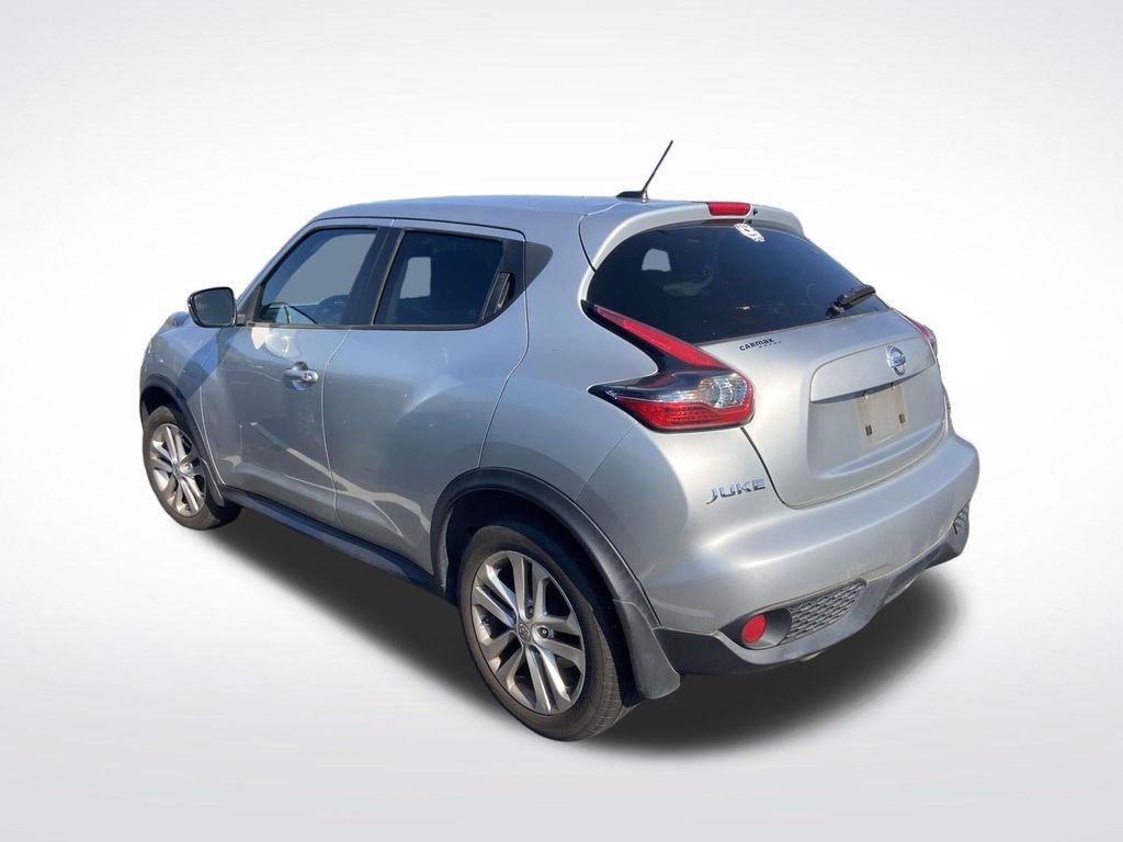 Used 2015 Silver Nissan SV image 4