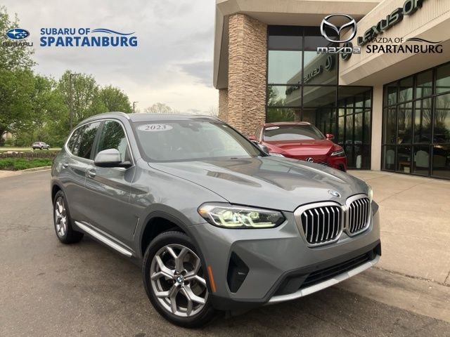 Used 2023 Gray BMW xDrive30i image 1