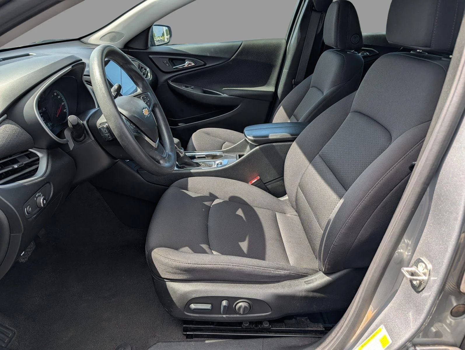 Used 2024 Sterling Gray Metallic Chevrolet LT image 8