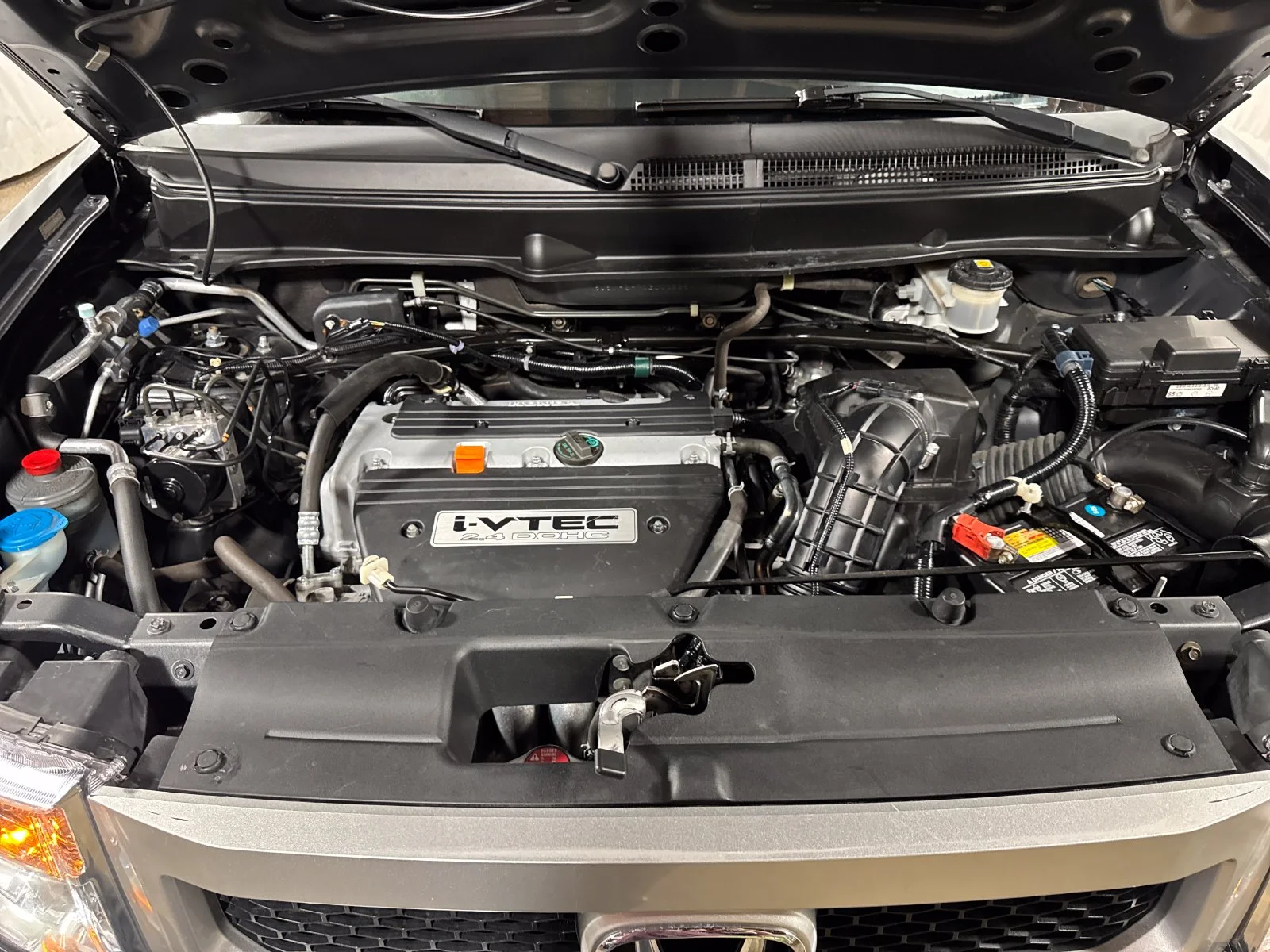 Used 2011 Polished Metal Metallic Honda EX image 21