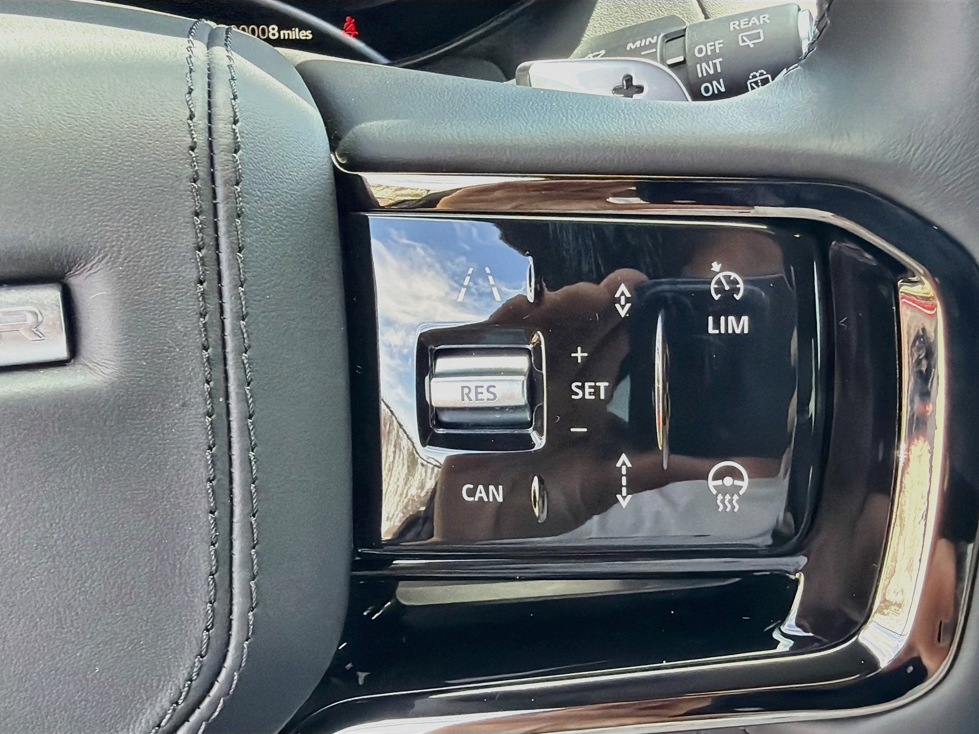 New 2027 Borasco Grey LAND ROVER  image 40