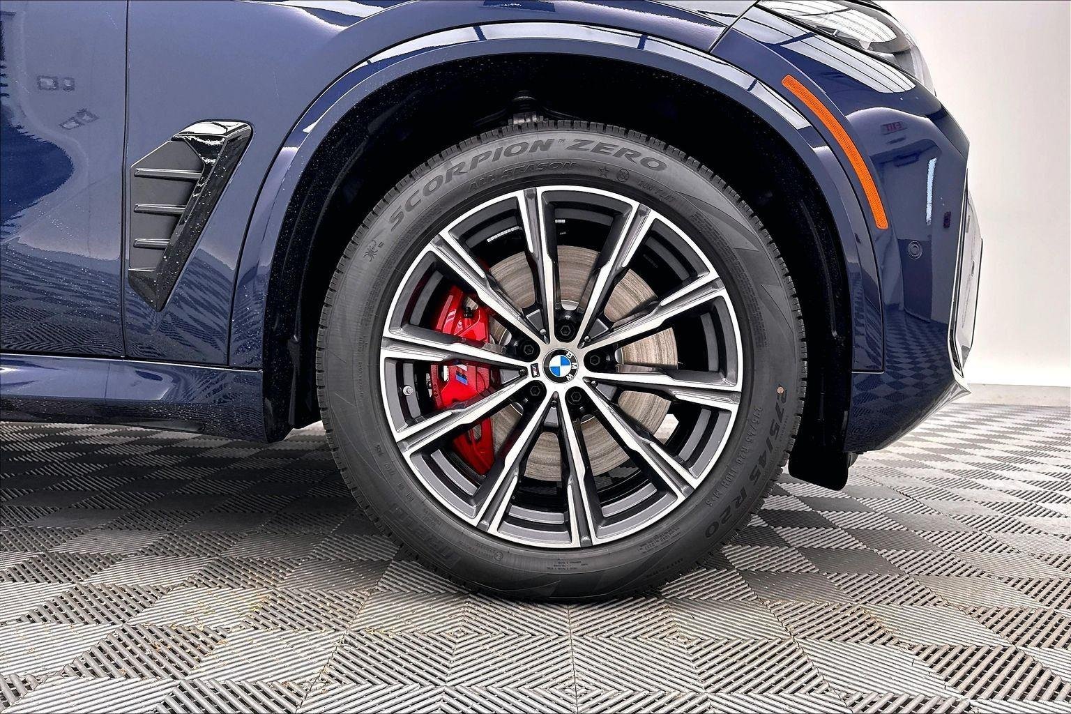 New 2026 Tanzanite Blue II Metallic BMW xDrive50e image 37