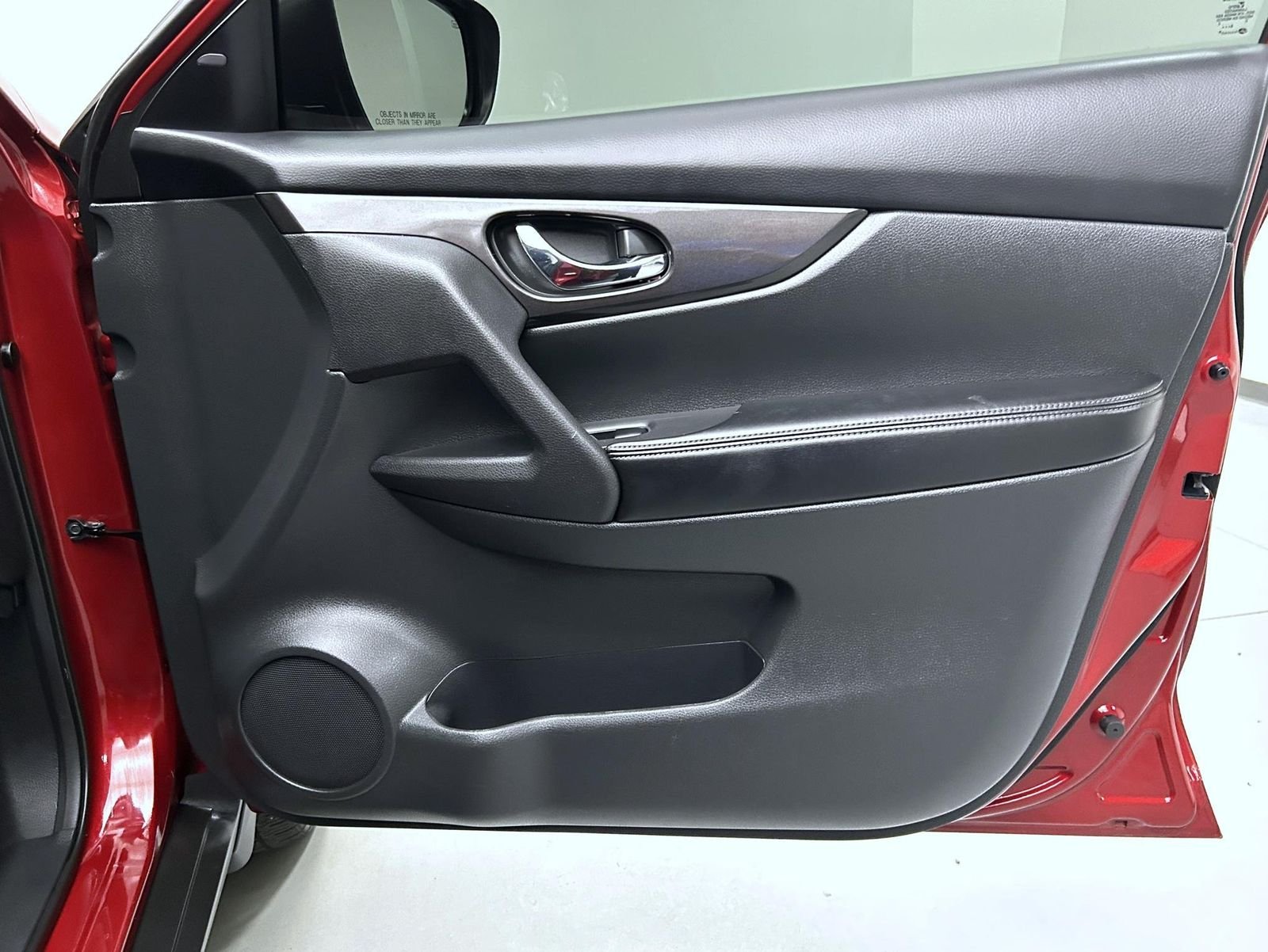 Used 2019 Red Nissan SV image 16