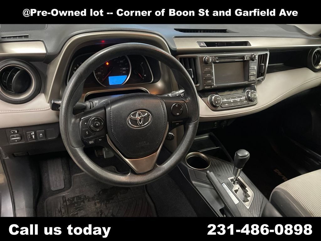 Used 2014 Gray Toyota XLE image 17