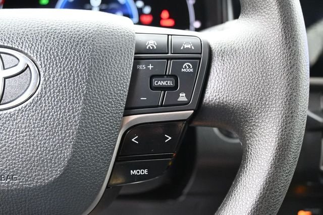 Used 2025 White Toyota LE image 18