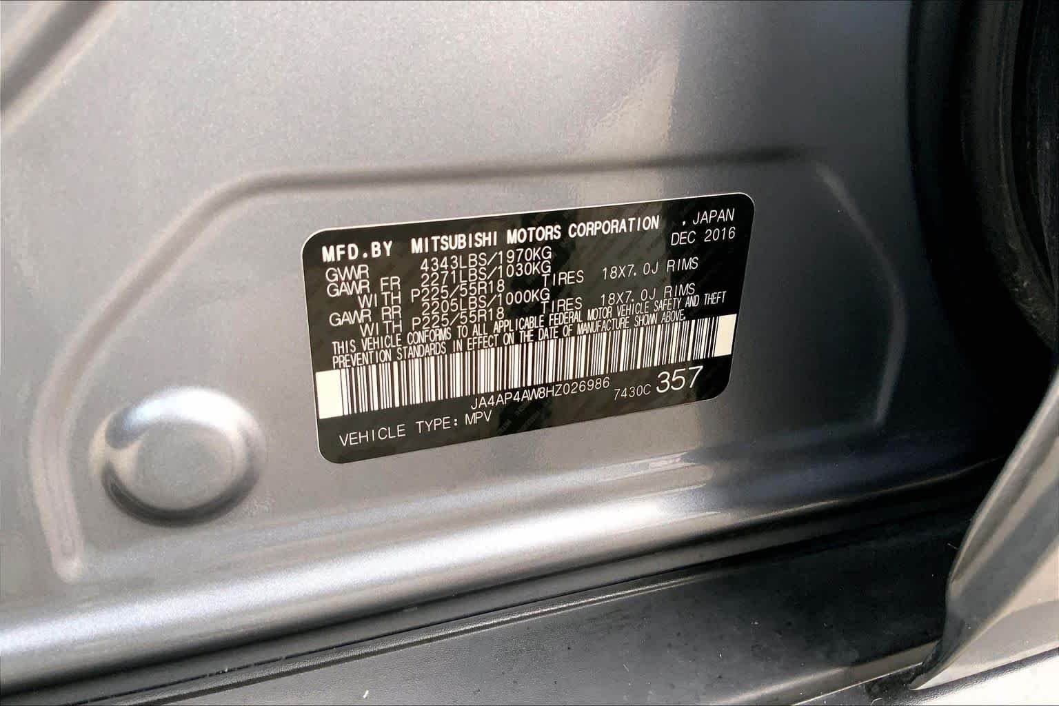 Used 2017 Mercury Gray Metallic Mitsubishi SEL 2.4 image 31