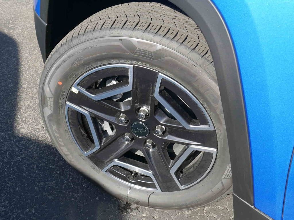 New 2026 Hydro Blue Pearlcoat Jeep Limited image 11