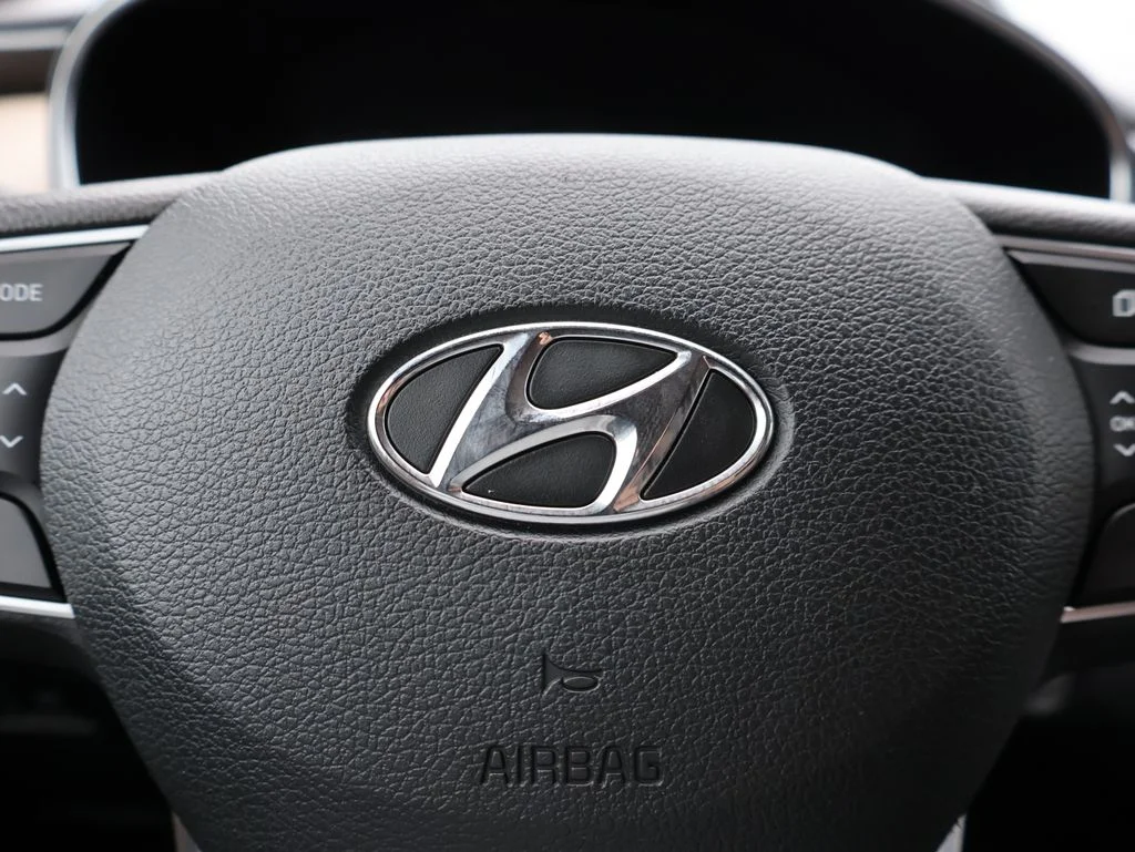 Used 2022 Red Hyundai SEL image 26