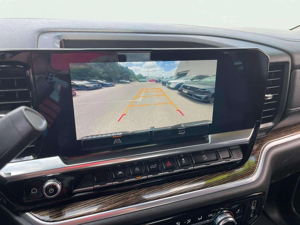 Used 2022 Onyx Black GMC Elevation image 10