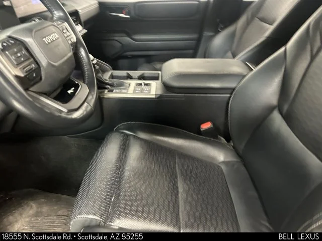 Used 2024  Toyota Base image 17