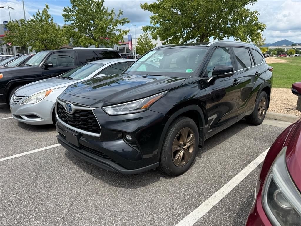Used 2023 Black Toyota Bronze Edition image 4
