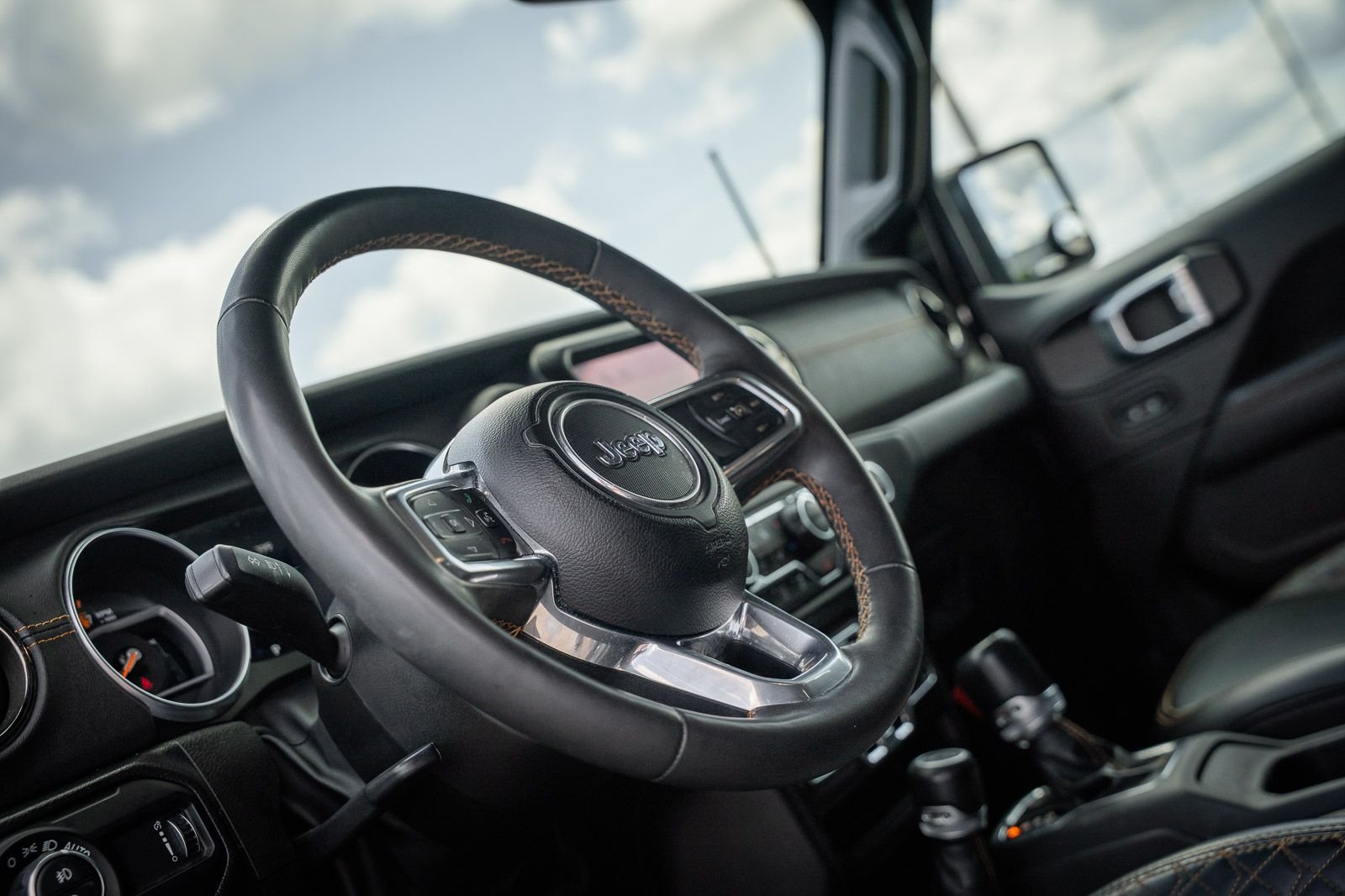 Used 2023 Black Jeep Overland image 20
